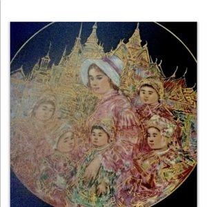 Lovely New Plate Edna Hibel Anna & the Children #140/500